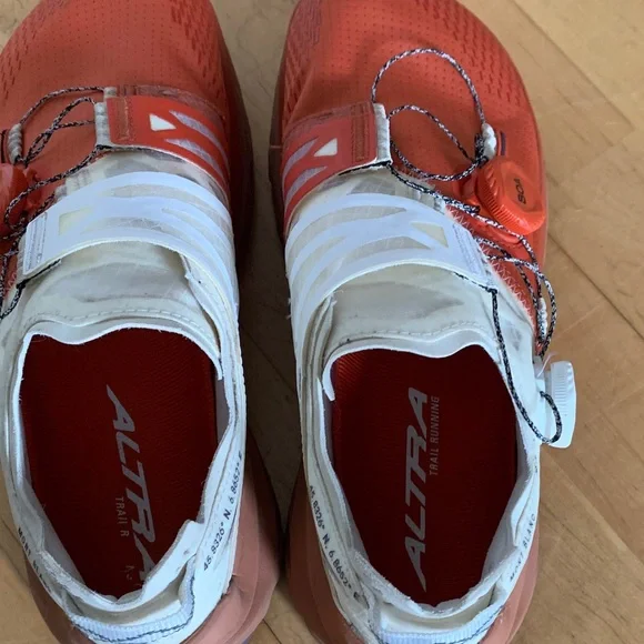 Altra Coral and White BOA Trail Running Slip-Ons - Picture 2 of 4